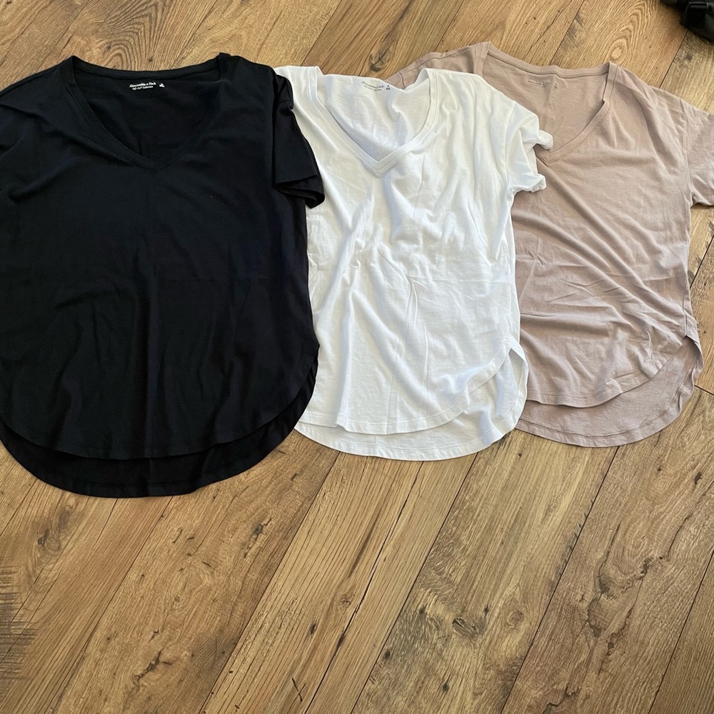 Women’s basic tee